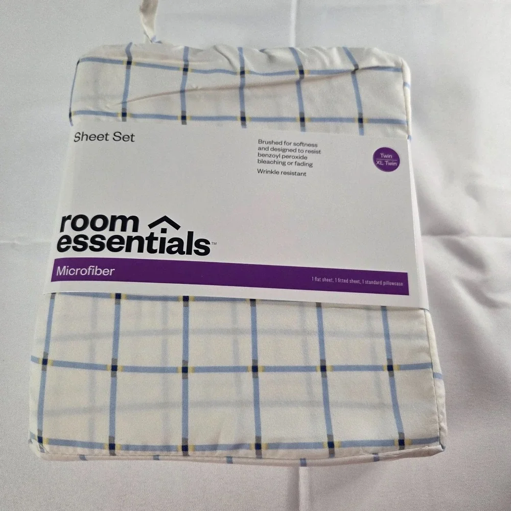 Room Essentials Twin/ XL Twin Microfiber 3-Piece Sheet‎ Set Off White Blue